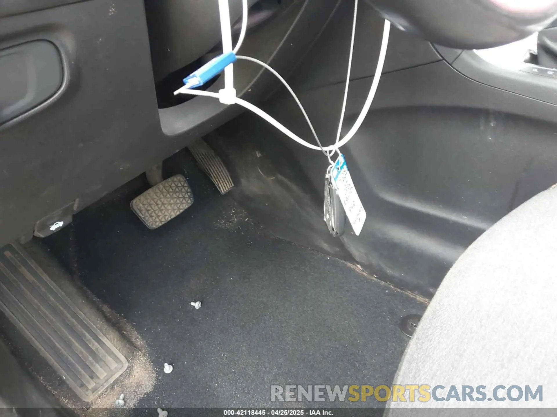 11 Photograph of a damaged car 3GNAXKEV3NL298187 CHEVROLET EQUINOX 2022