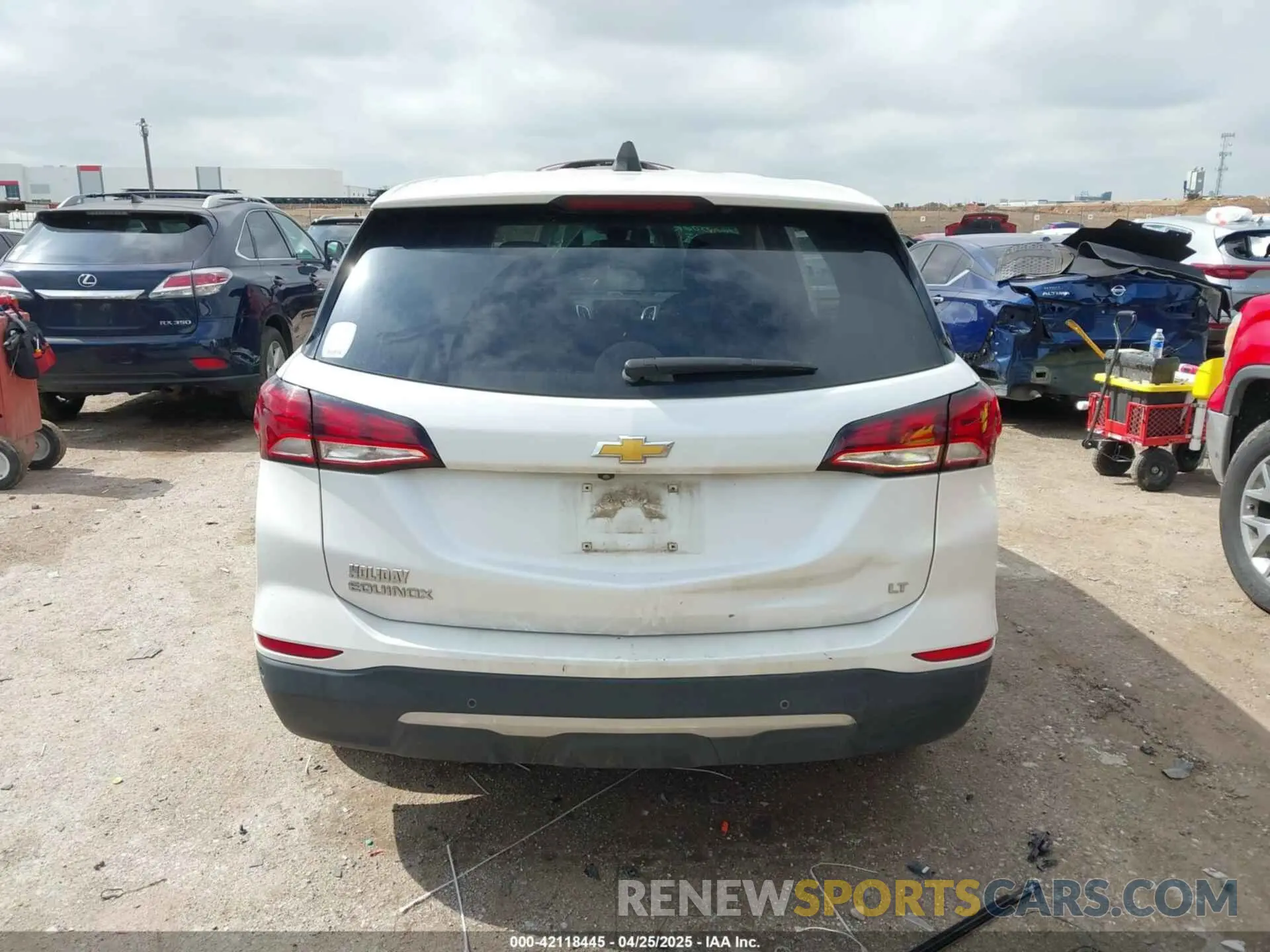 17 Photograph of a damaged car 3GNAXKEV3NL298187 CHEVROLET EQUINOX 2022