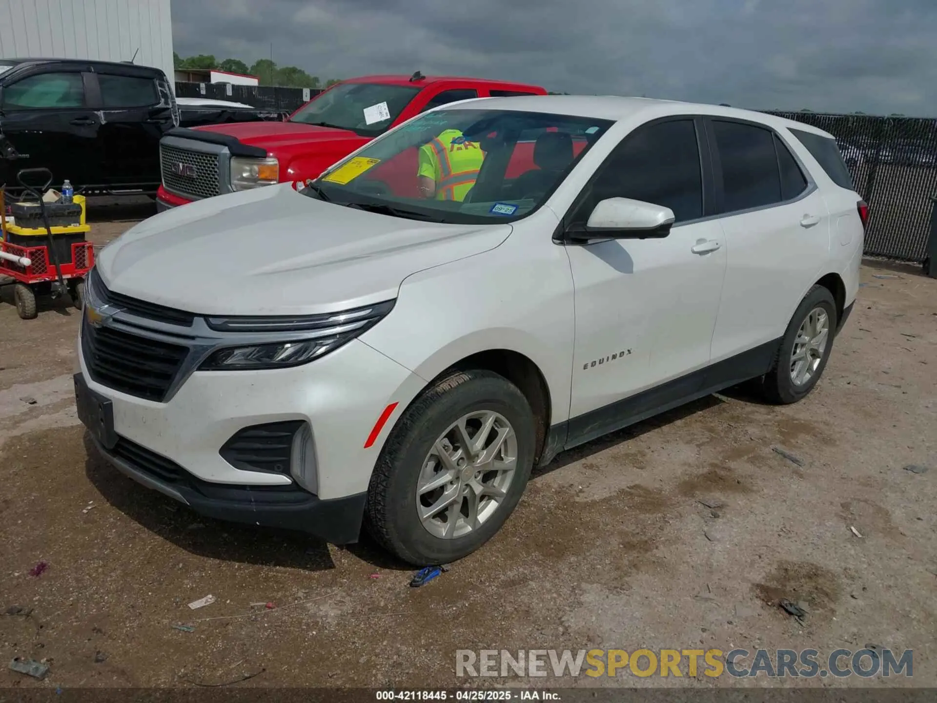 2 Photograph of a damaged car 3GNAXKEV3NL298187 CHEVROLET EQUINOX 2022