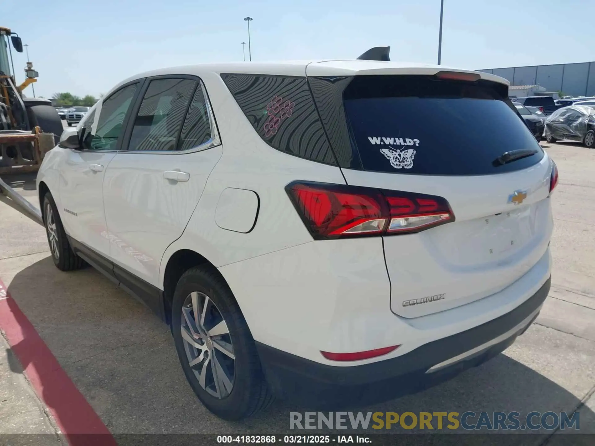 3 Photograph of a damaged car 3GNAXKEV3NL305624 CHEVROLET EQUINOX 2022