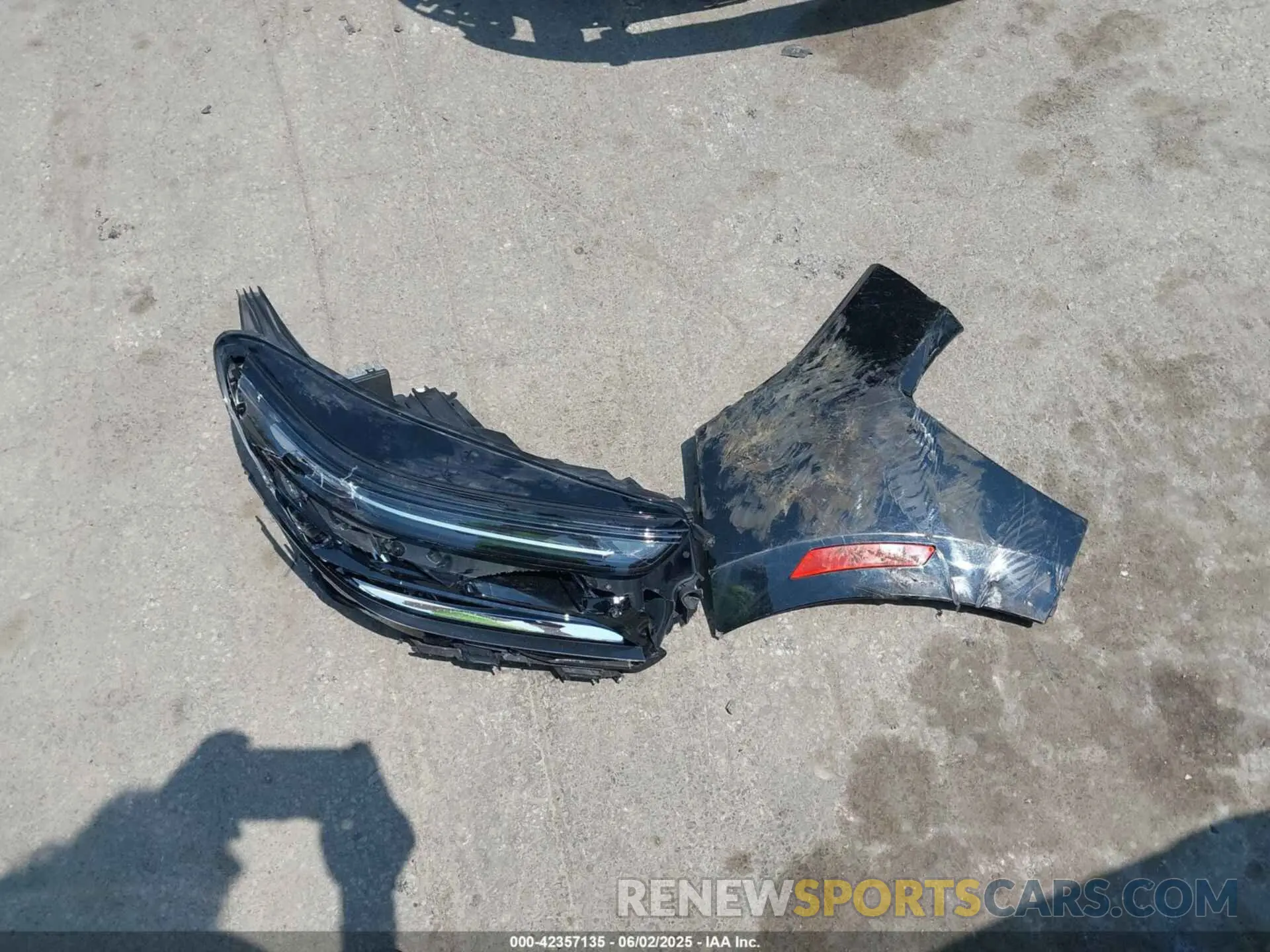 12 Photograph of a damaged car 3GNAXKEV4NL103312 CHEVROLET EQUINOX 2022