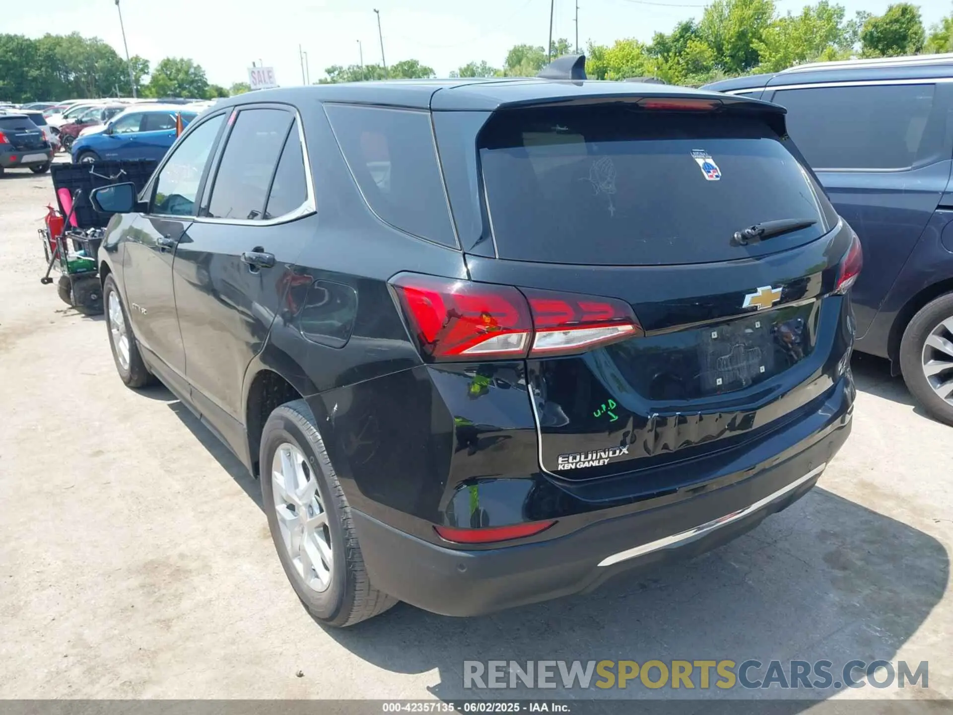 3 Photograph of a damaged car 3GNAXKEV4NL103312 CHEVROLET EQUINOX 2022