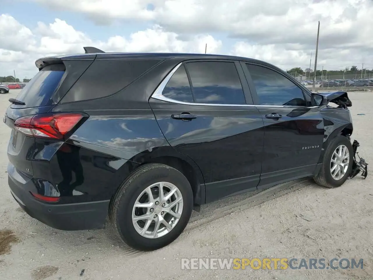 3 Photograph of a damaged car 3GNAXKEV4NL107134 CHEVROLET EQUINOX 2022