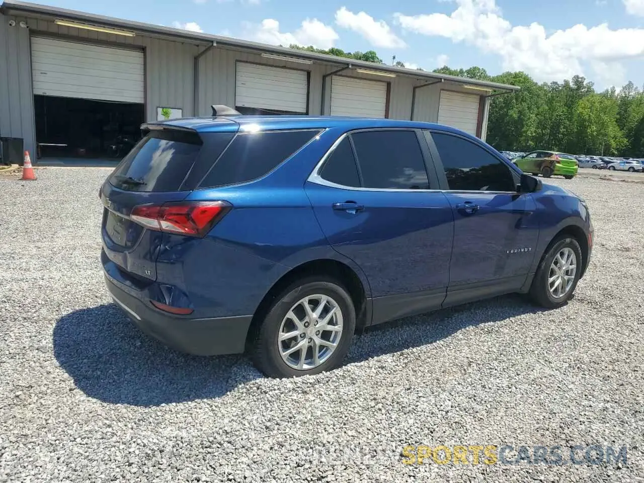 3 Photograph of a damaged car 3GNAXKEV4NL142451 CHEVROLET EQUINOX 2022