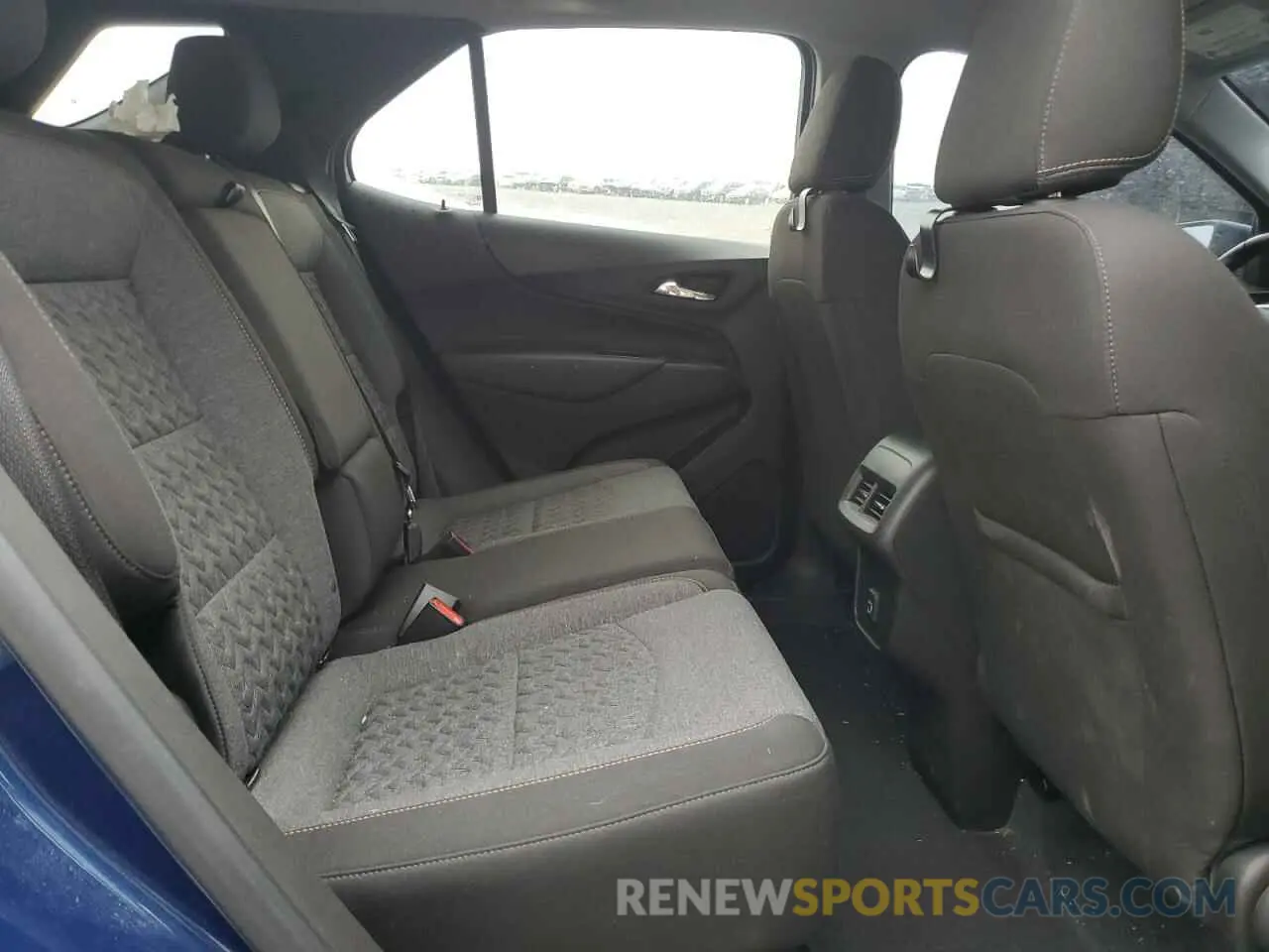 11 Photograph of a damaged car 3GNAXKEV4NL231579 CHEVROLET EQUINOX 2022