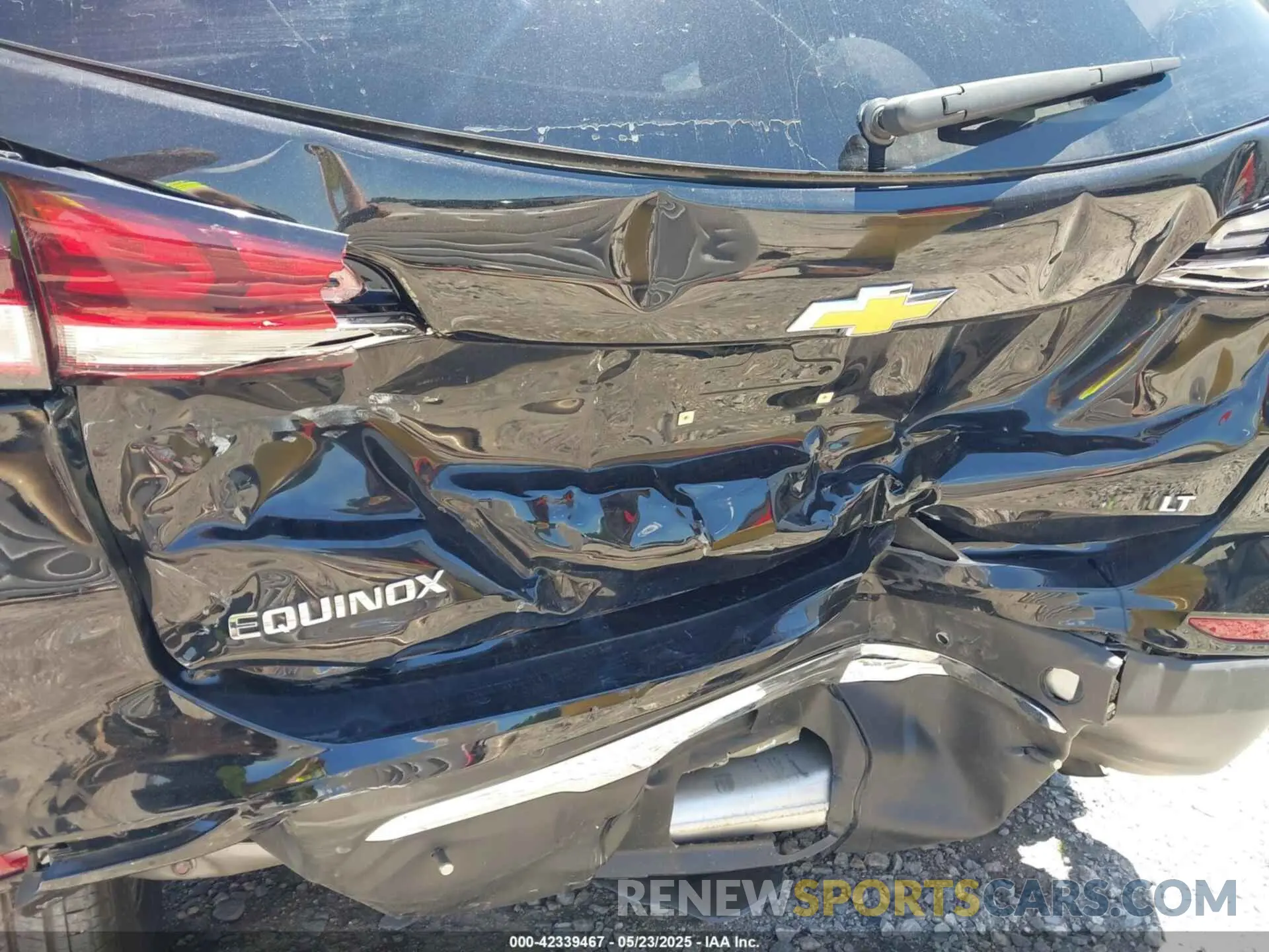 18 Photograph of a damaged car 3GNAXKEV4NL240718 CHEVROLET EQUINOX 2022