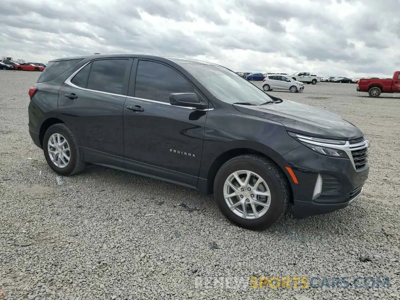 4 Photograph of a damaged car 3GNAXKEV4NL255333 CHEVROLET EQUINOX 2022