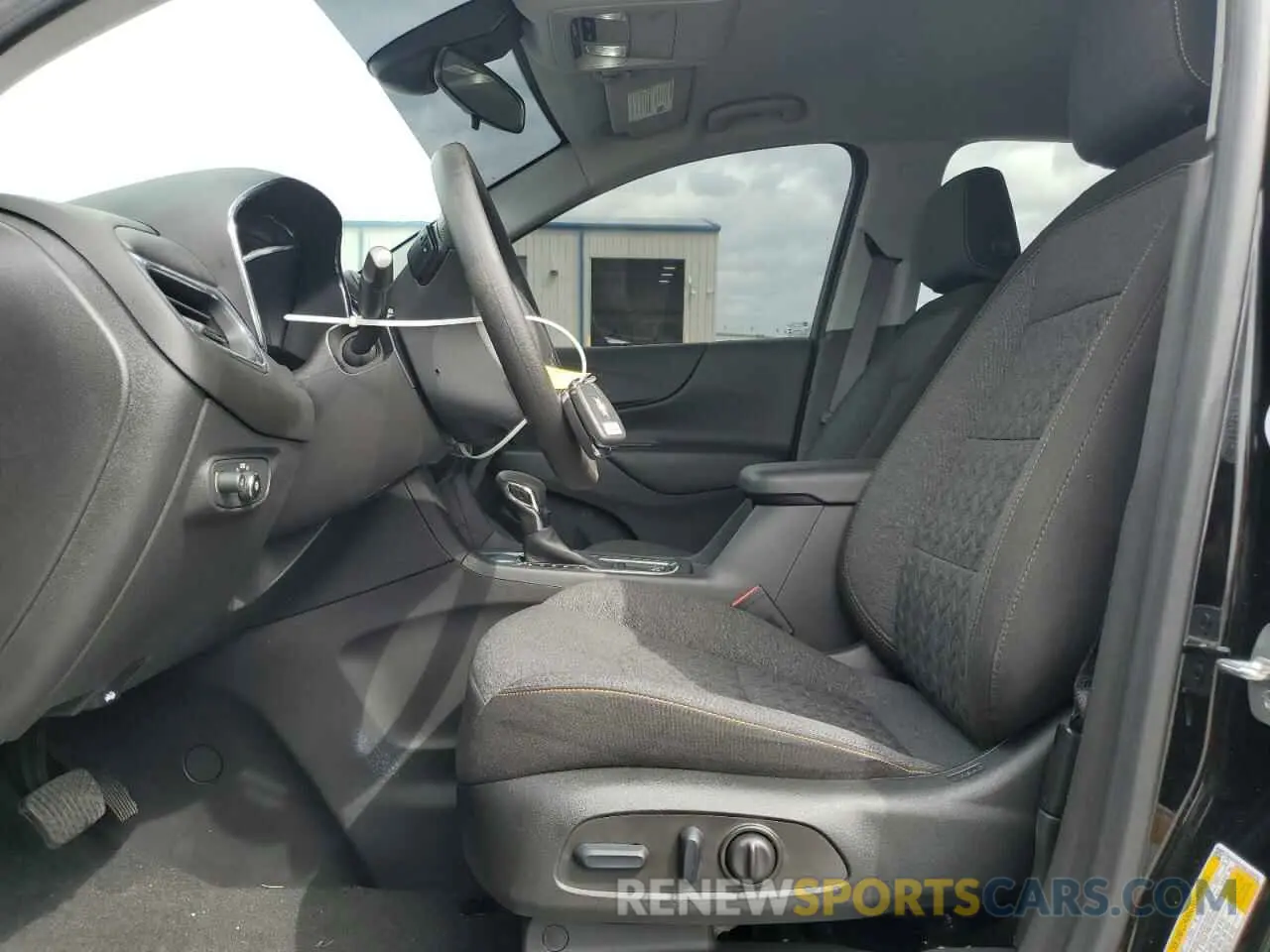 7 Photograph of a damaged car 3GNAXKEV4NL255333 CHEVROLET EQUINOX 2022