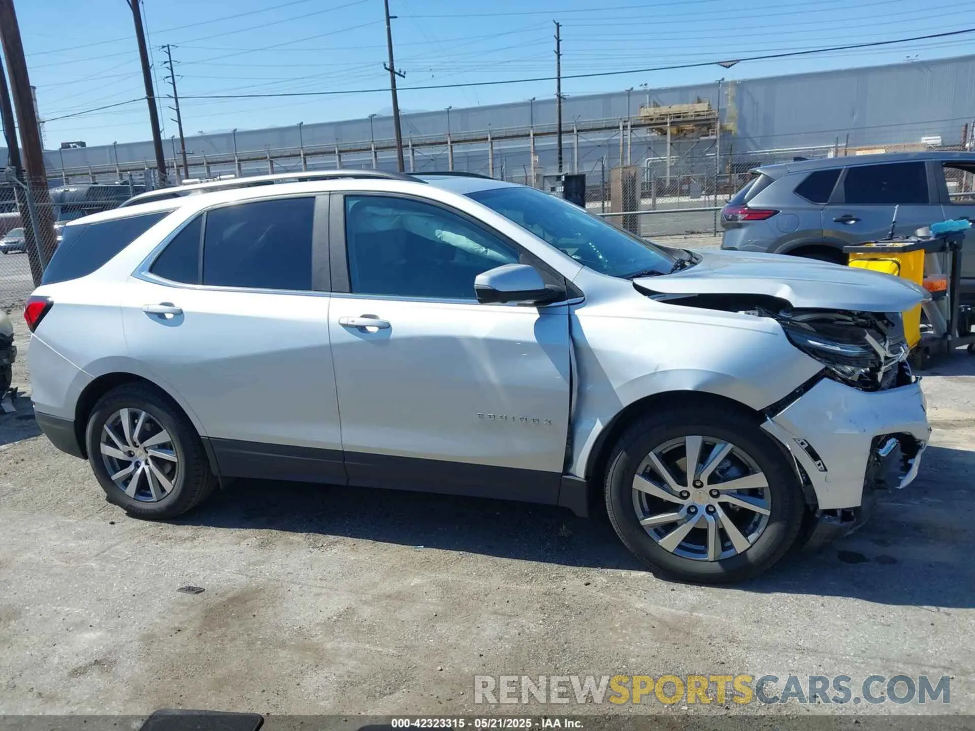 13 Photograph of a damaged car 3GNAXKEV4NL262654 CHEVROLET EQUINOX 2022