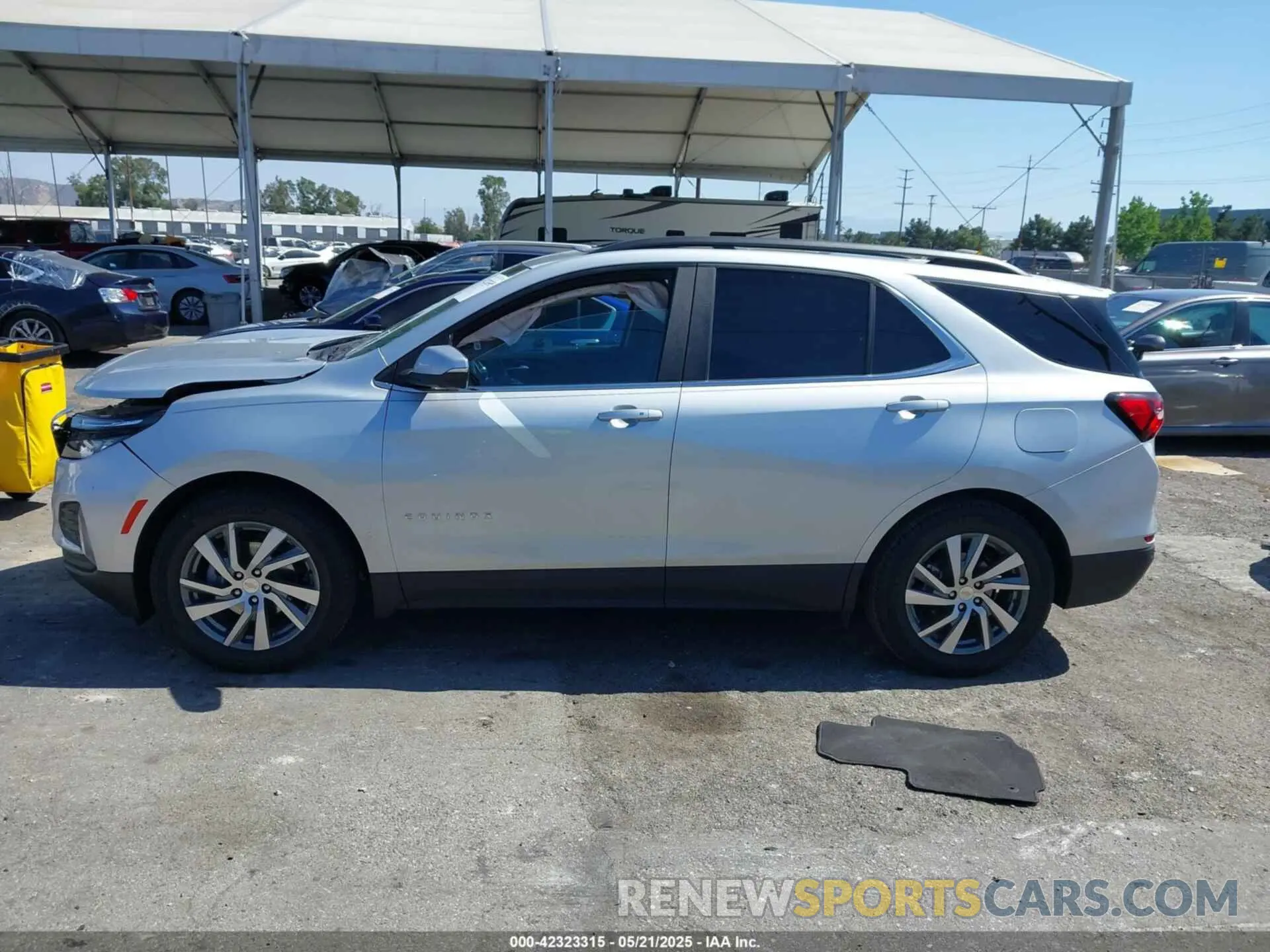 14 Photograph of a damaged car 3GNAXKEV4NL262654 CHEVROLET EQUINOX 2022