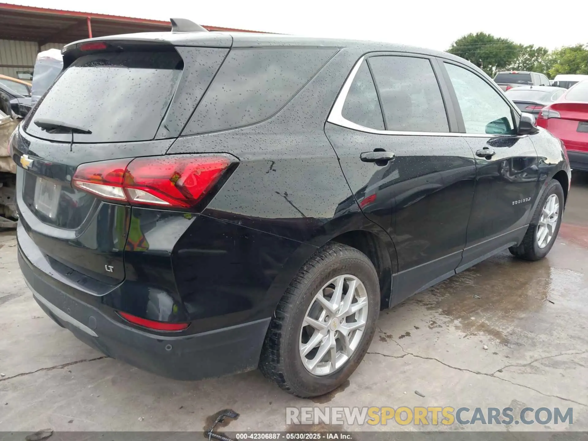 4 Photograph of a damaged car 3GNAXKEV5NL118059 CHEVROLET EQUINOX 2022