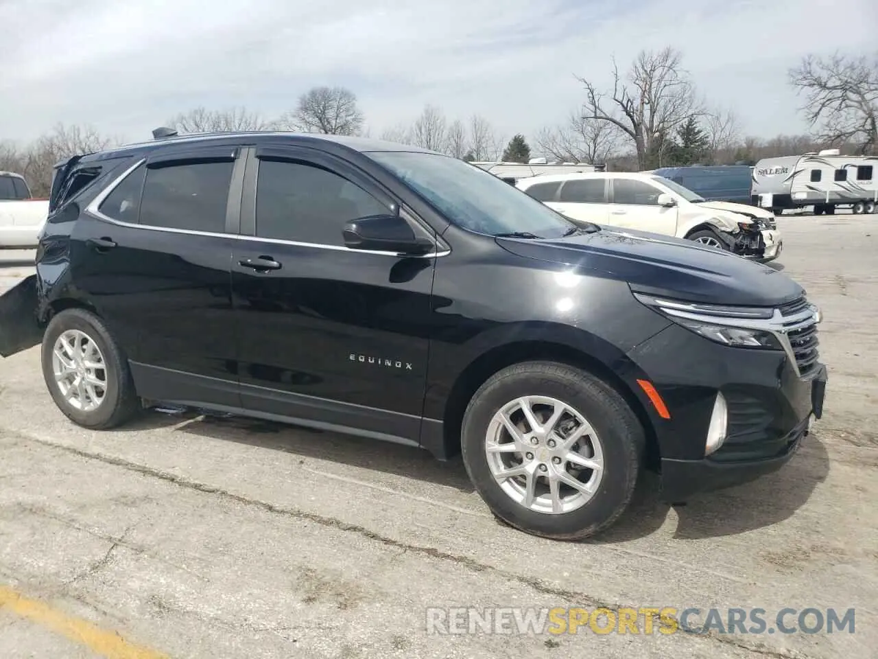 4 Photograph of a damaged car 3GNAXKEV5NL128137 CHEVROLET EQUINOX 2022