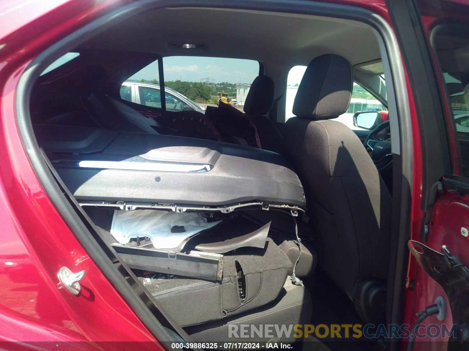 8 Photograph of a damaged car 3GNAXKEV5NL180822 CHEVROLET EQUINOX 2022