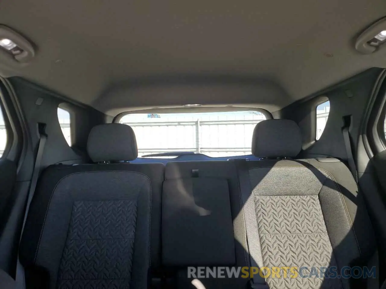 10 Photograph of a damaged car 3GNAXKEV5NL255504 CHEVROLET EQUINOX 2022