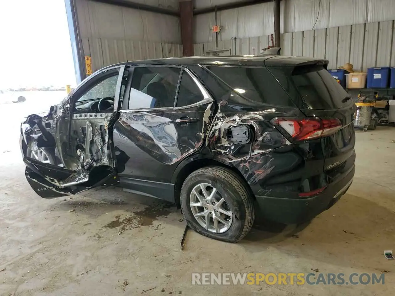 2 Photograph of a damaged car 3GNAXKEV5NL308802 CHEVROLET EQUINOX 2022