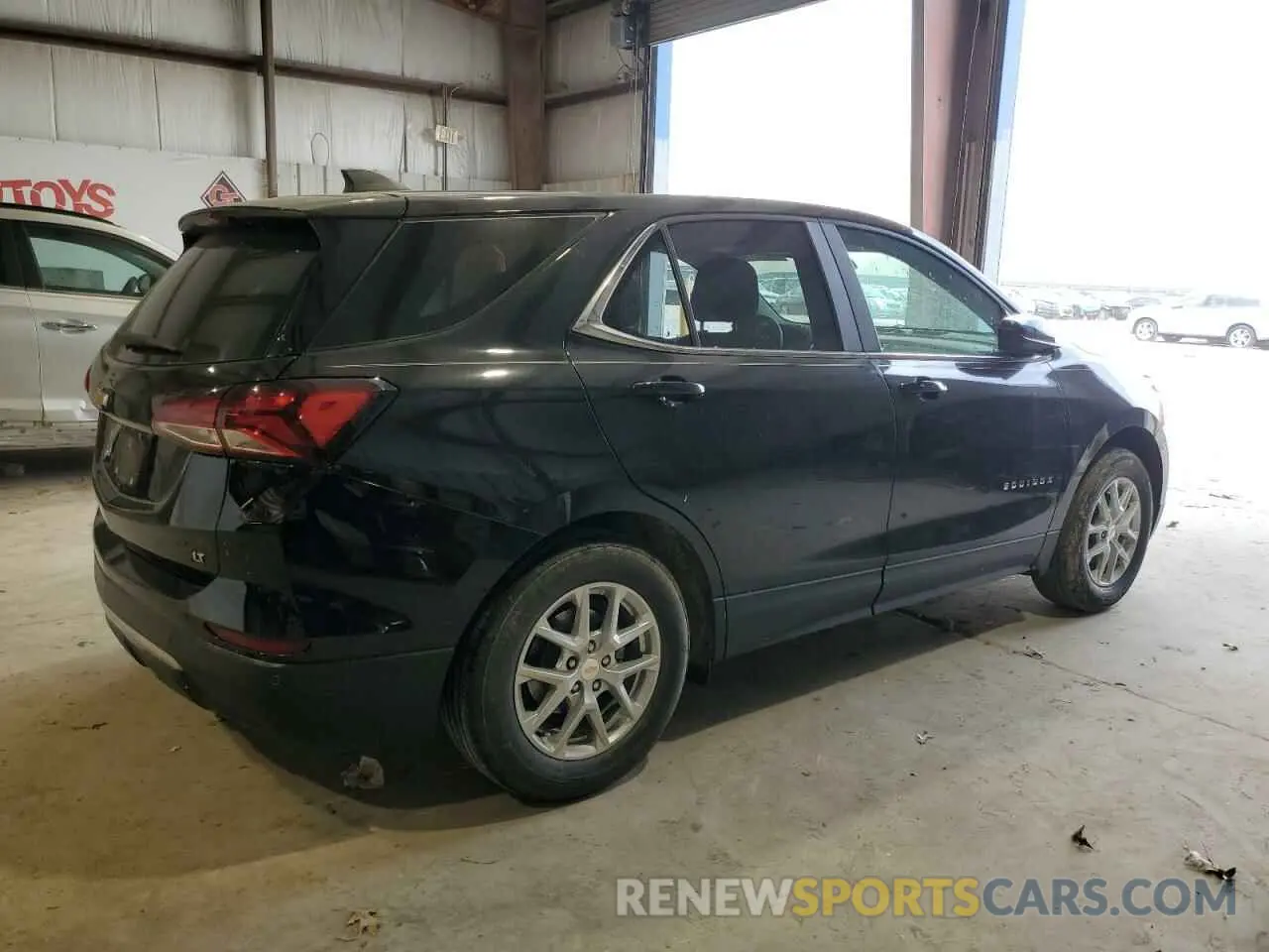 3 Photograph of a damaged car 3GNAXKEV5NL308802 CHEVROLET EQUINOX 2022