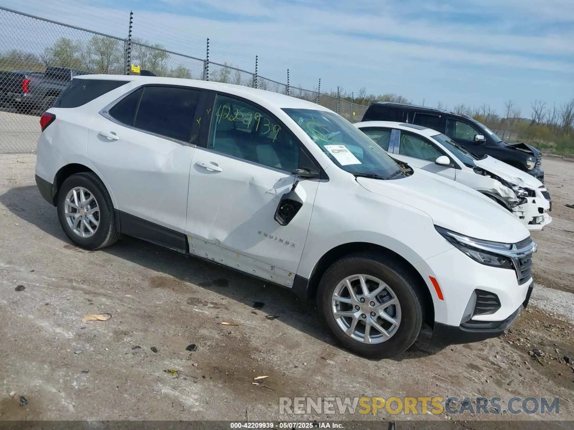 1 Photograph of a damaged car 3GNAXKEV5NS216434 CHEVROLET EQUINOX 2022