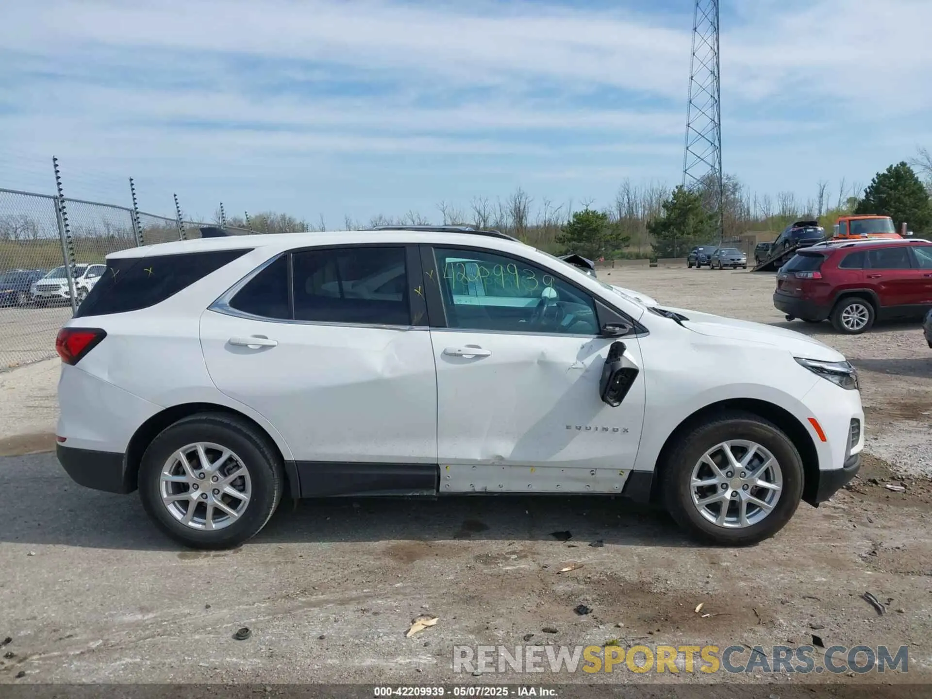 13 Photograph of a damaged car 3GNAXKEV5NS216434 CHEVROLET EQUINOX 2022