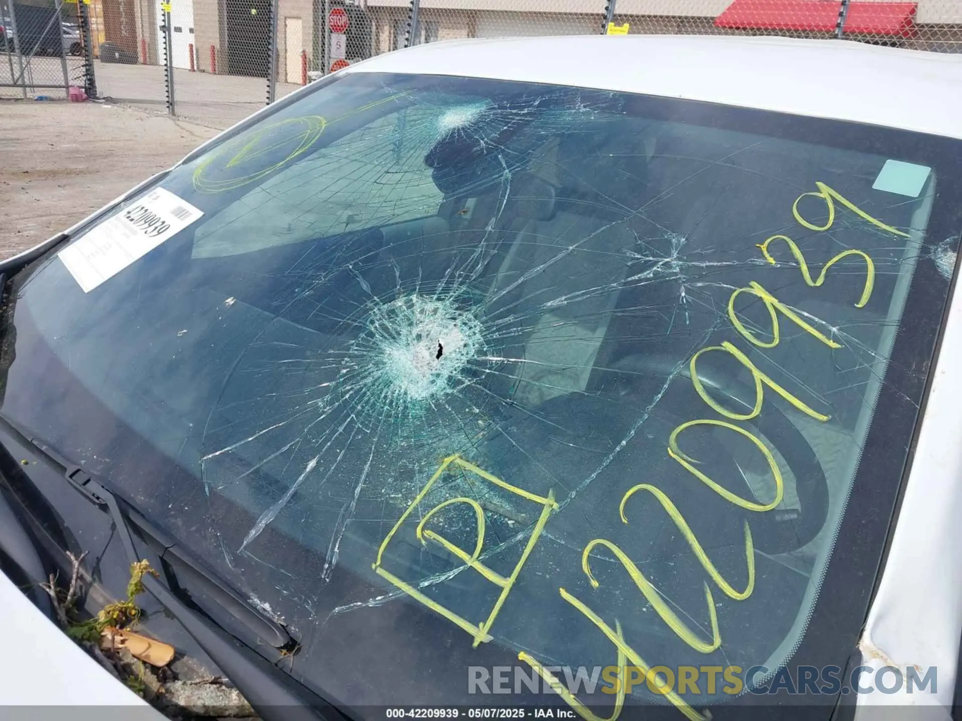 18 Photograph of a damaged car 3GNAXKEV5NS216434 CHEVROLET EQUINOX 2022