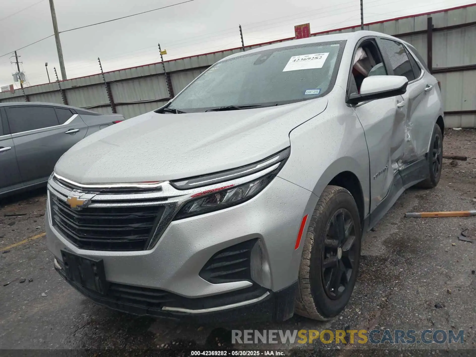 2 Photograph of a damaged car 3GNAXKEV6NL100525 CHEVROLET EQUINOX 2022