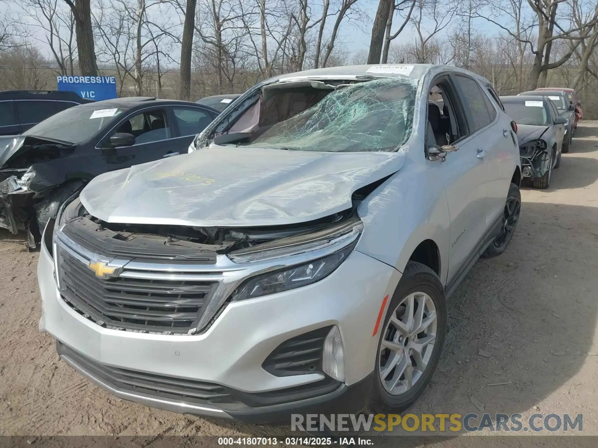 2 Photograph of a damaged car 3GNAXKEV6NL106342 CHEVROLET EQUINOX 2022