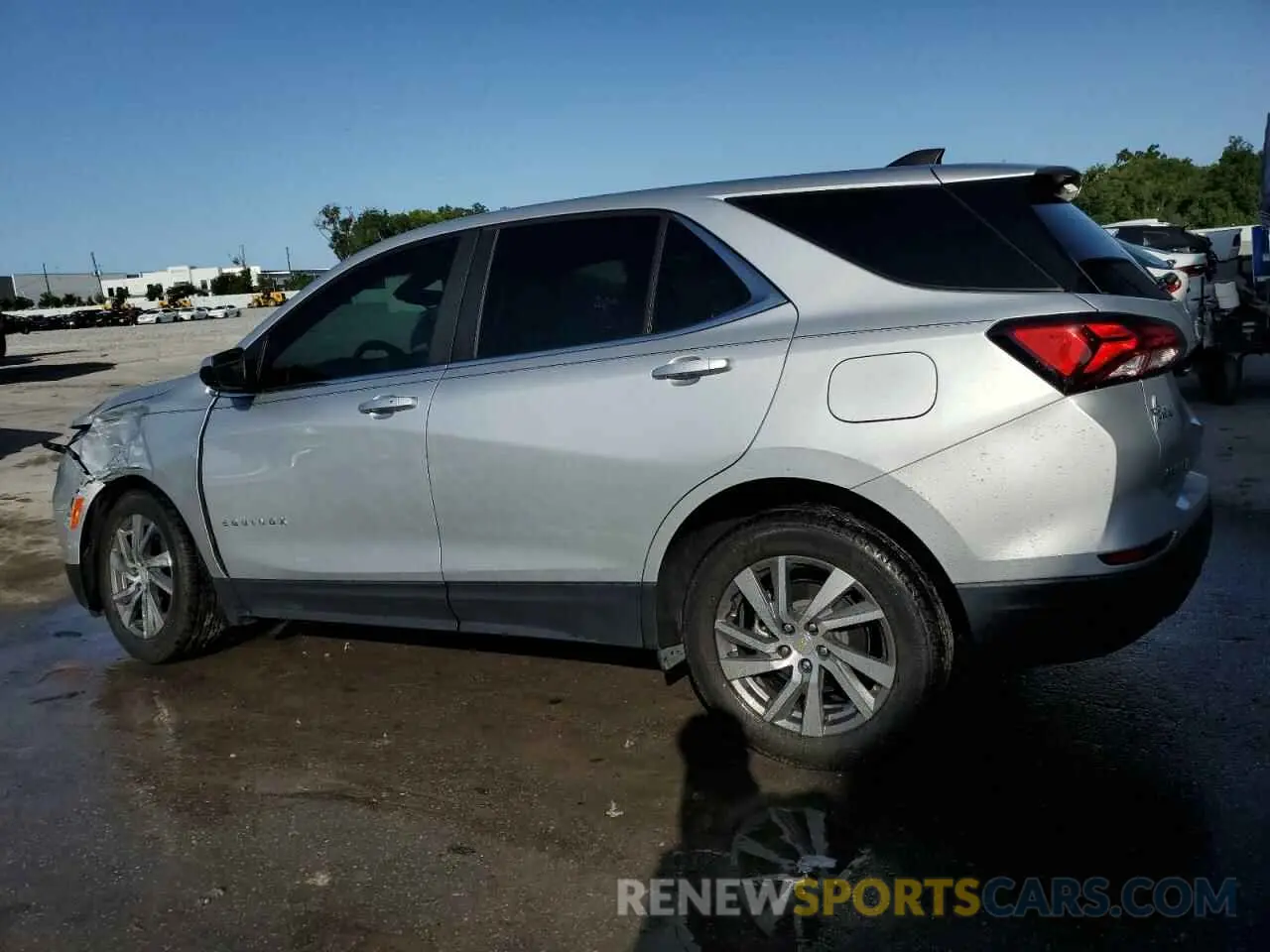 2 Photograph of a damaged car 3GNAXKEV6NL137686 CHEVROLET EQUINOX 2022