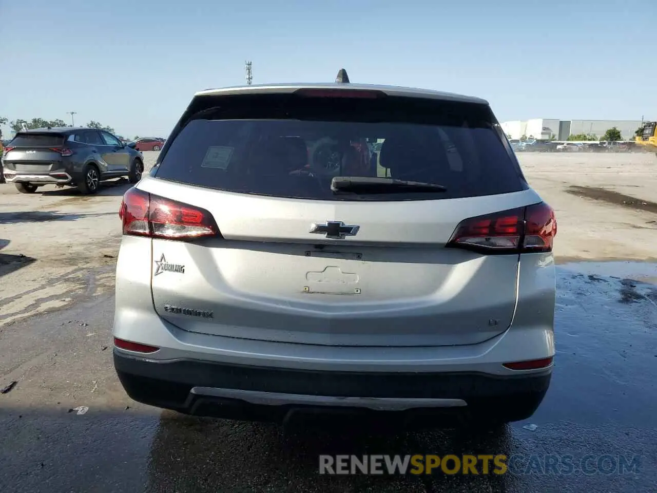 6 Photograph of a damaged car 3GNAXKEV6NL137686 CHEVROLET EQUINOX 2022