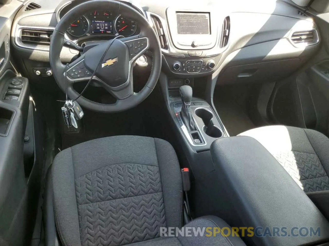 8 Photograph of a damaged car 3GNAXKEV6NL232538 CHEVROLET EQUINOX 2022