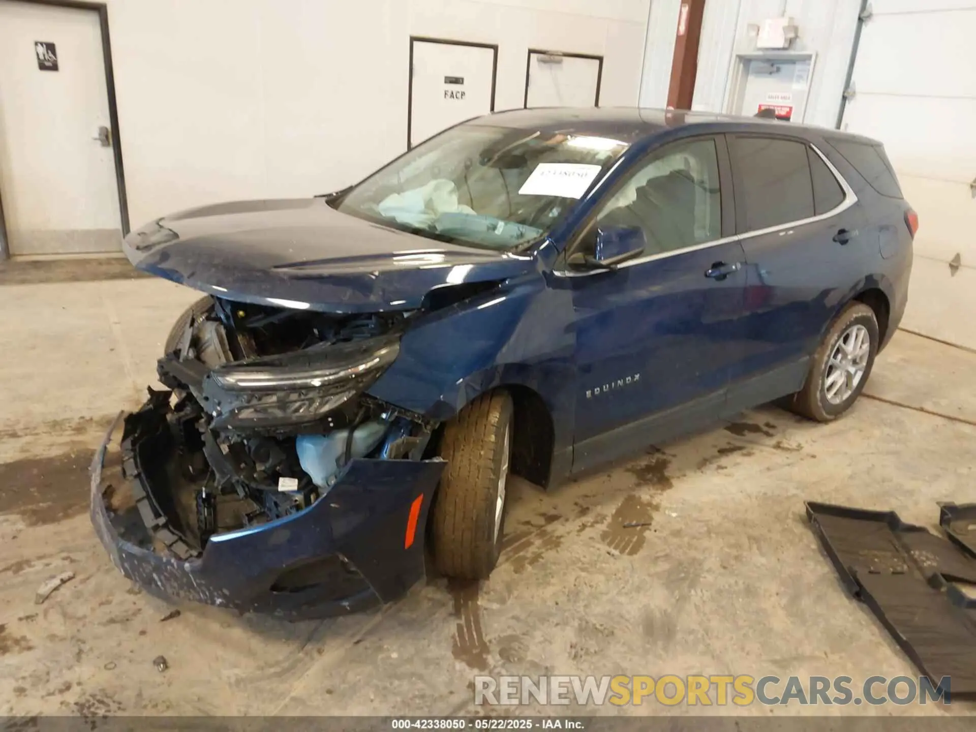 2 Photograph of a damaged car 3GNAXKEV6NL282839 CHEVROLET EQUINOX 2022