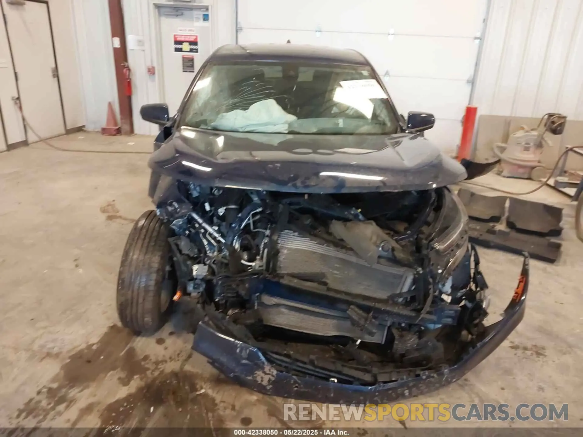 6 Photograph of a damaged car 3GNAXKEV6NL282839 CHEVROLET EQUINOX 2022