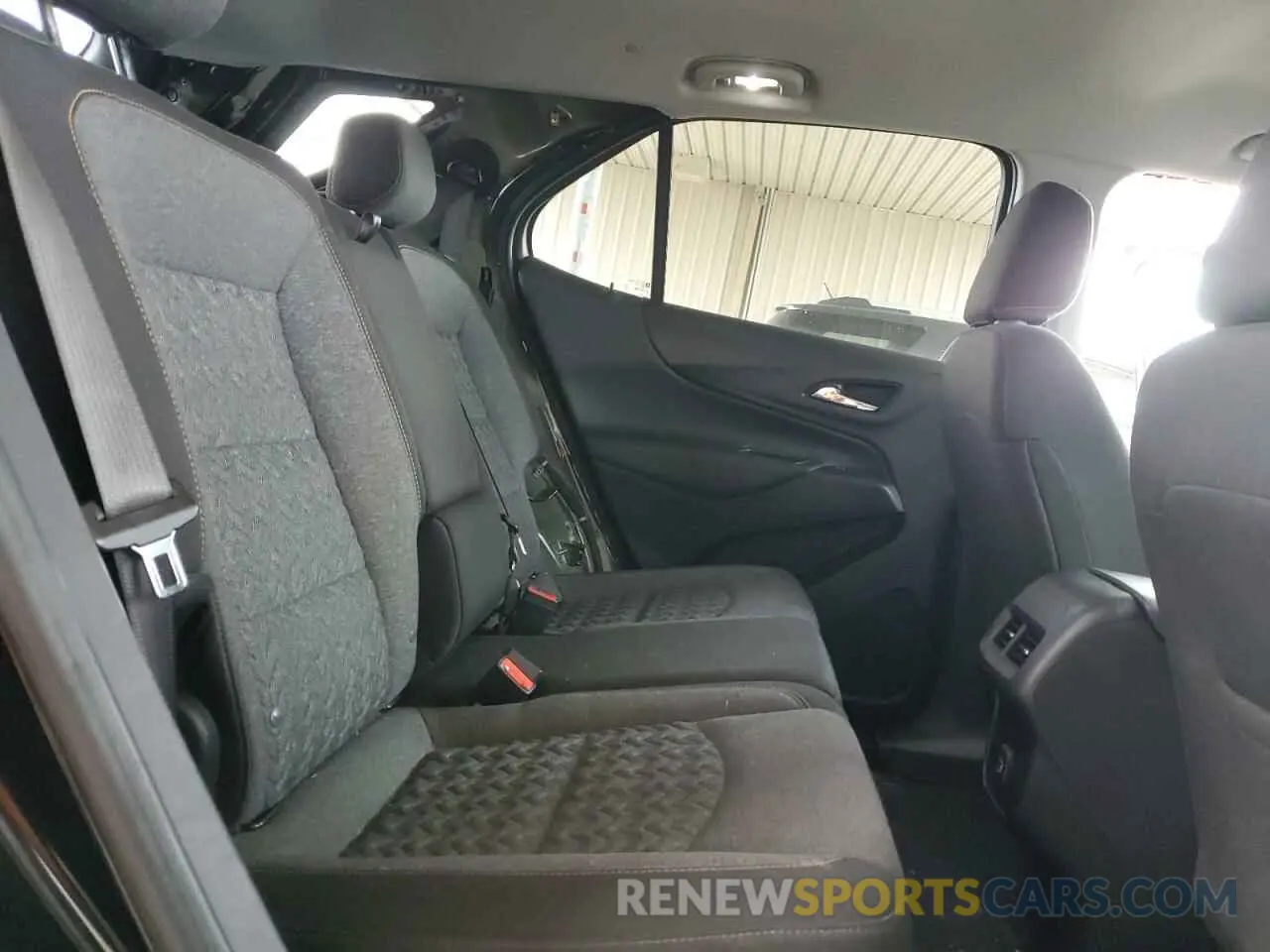 11 Photograph of a damaged car 3GNAXKEV6NL313037 CHEVROLET EQUINOX 2022