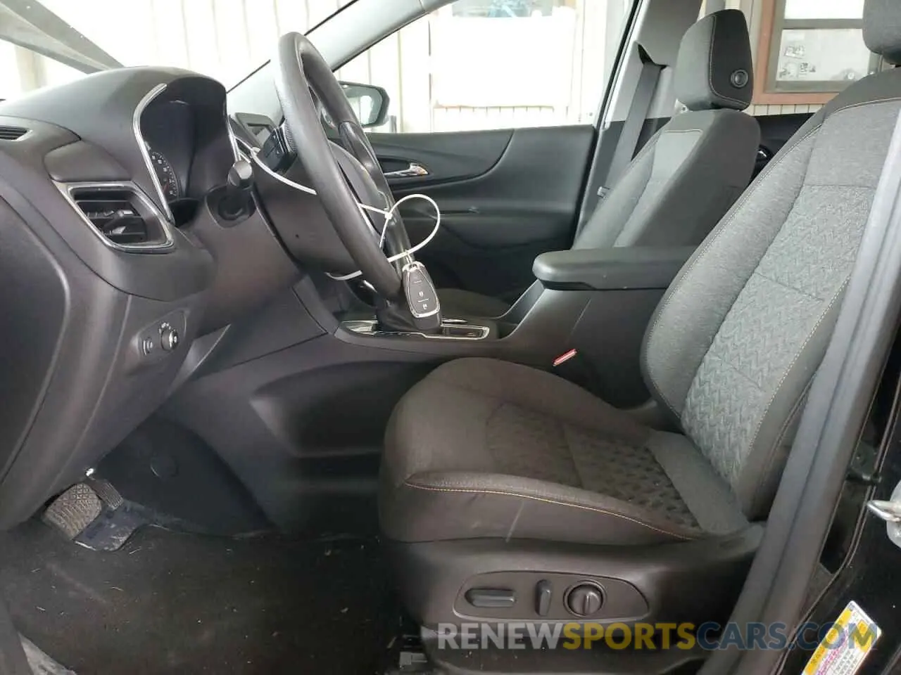 7 Photograph of a damaged car 3GNAXKEV6NL313037 CHEVROLET EQUINOX 2022