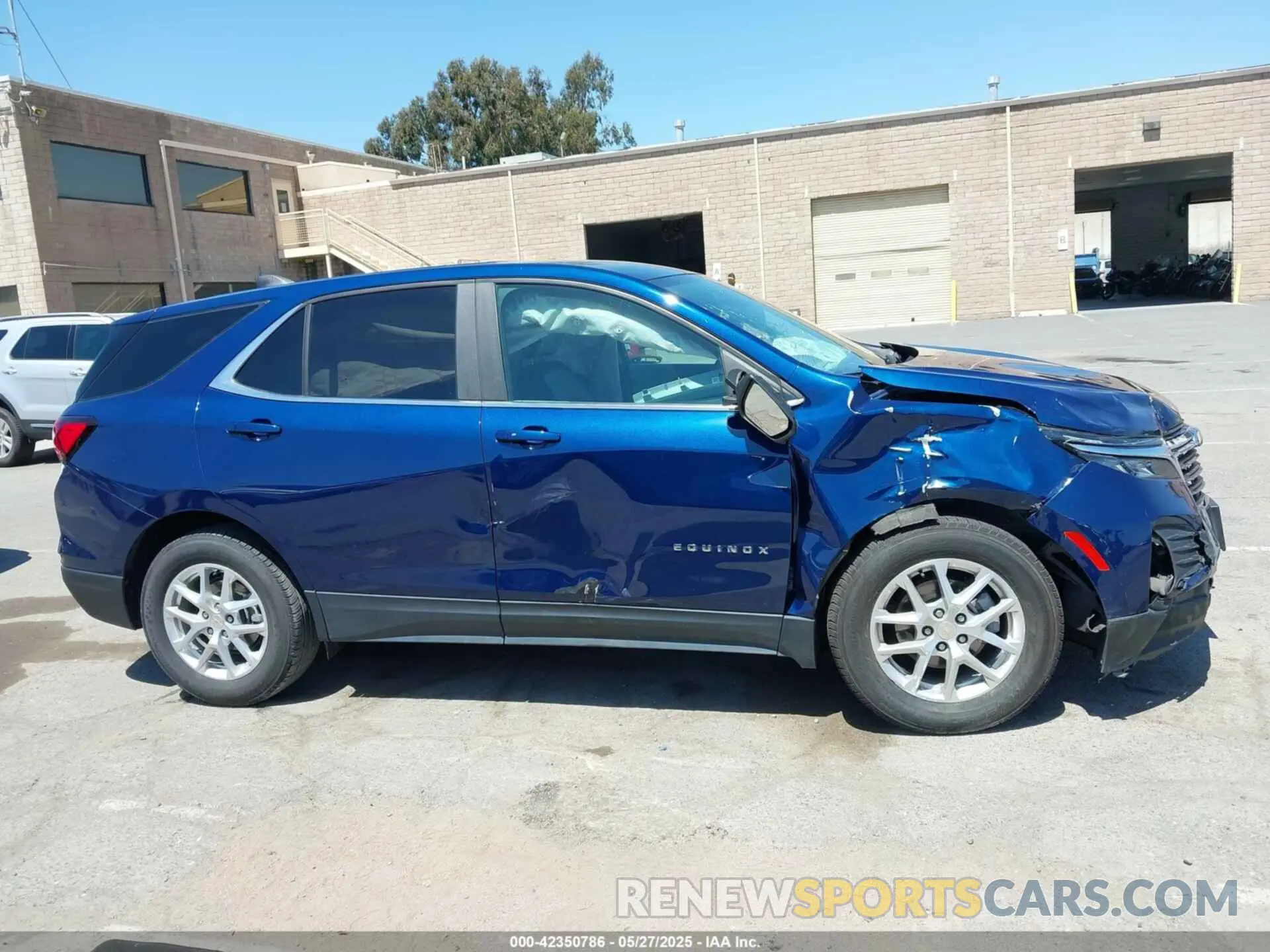 13 Photograph of a damaged car 3GNAXKEV7NL175394 CHEVROLET EQUINOX 2022