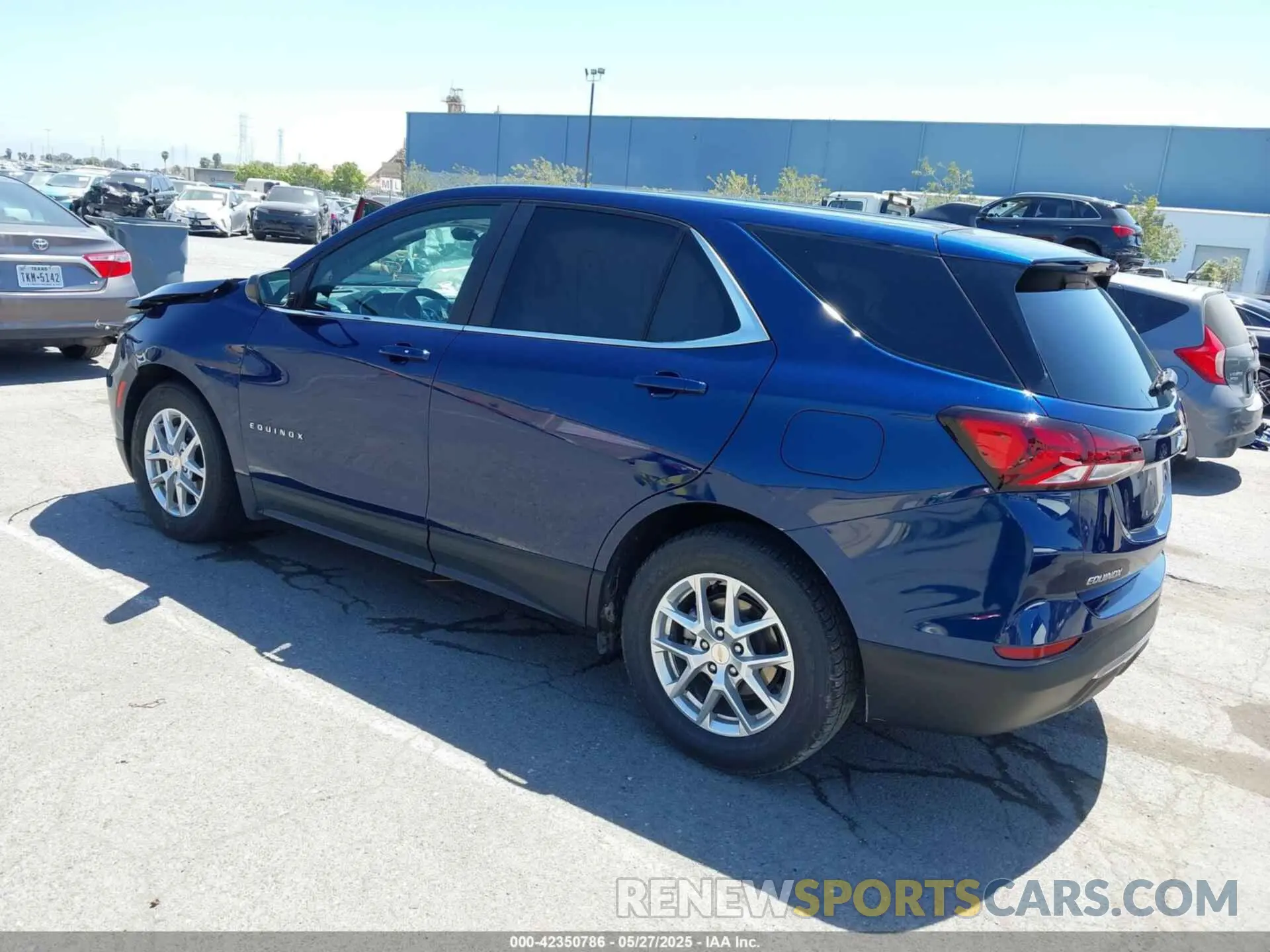 3 Photograph of a damaged car 3GNAXKEV7NL175394 CHEVROLET EQUINOX 2022