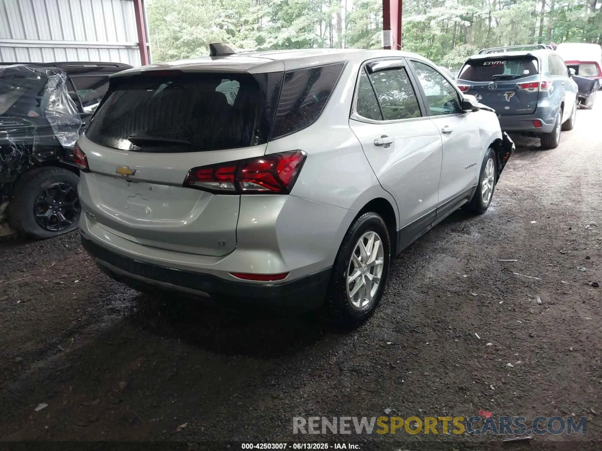 4 Photograph of a damaged car 3GNAXKEV7NL211312 CHEVROLET EQUINOX 2022