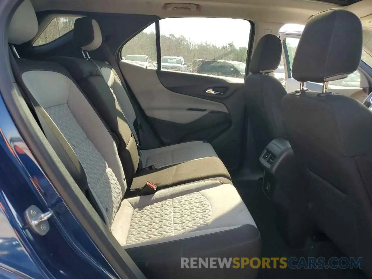 11 Photograph of a damaged car 3GNAXKEV7NL223041 CHEVROLET EQUINOX 2022