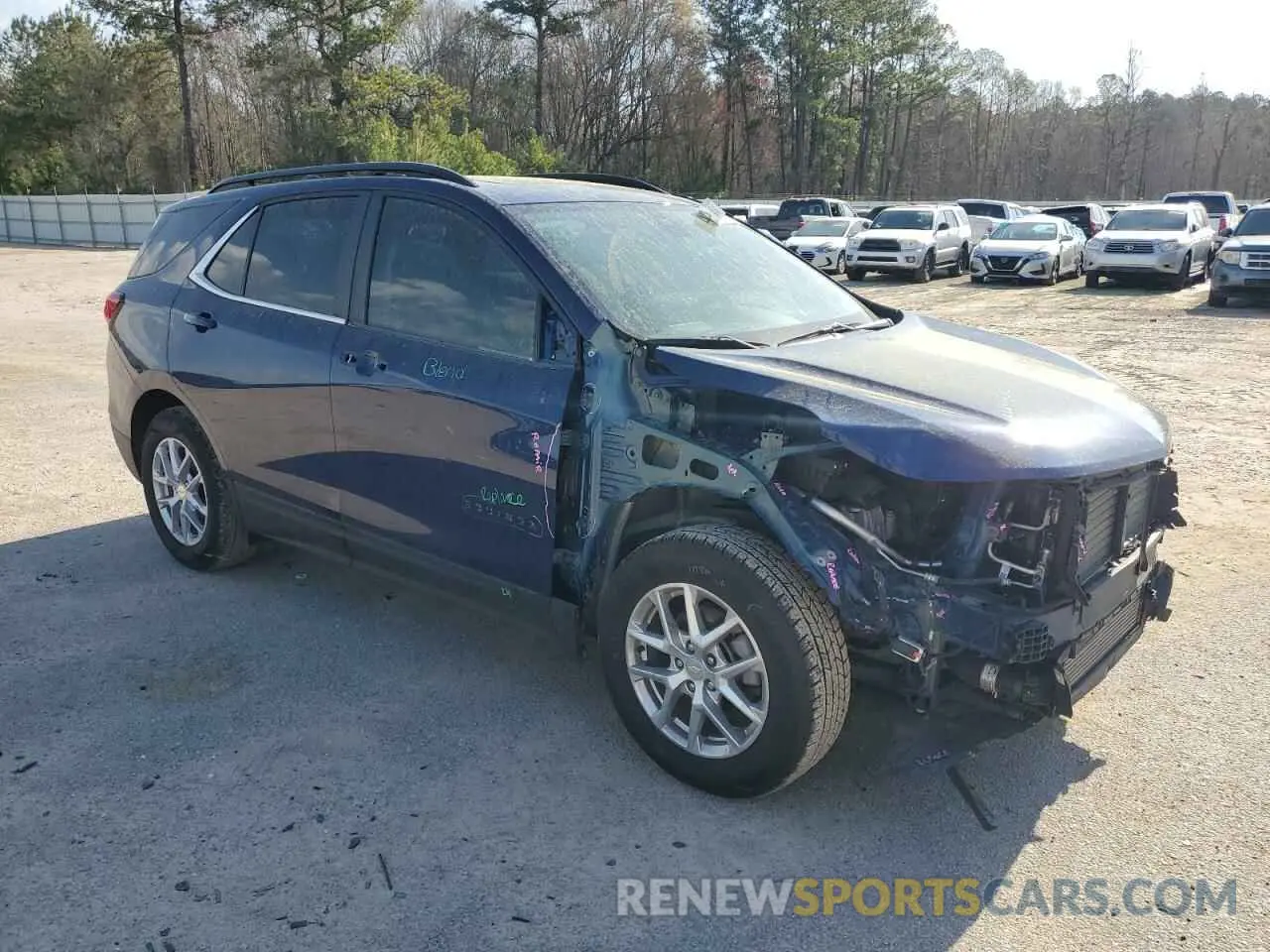 4 Photograph of a damaged car 3GNAXKEV7NL223041 CHEVROLET EQUINOX 2022