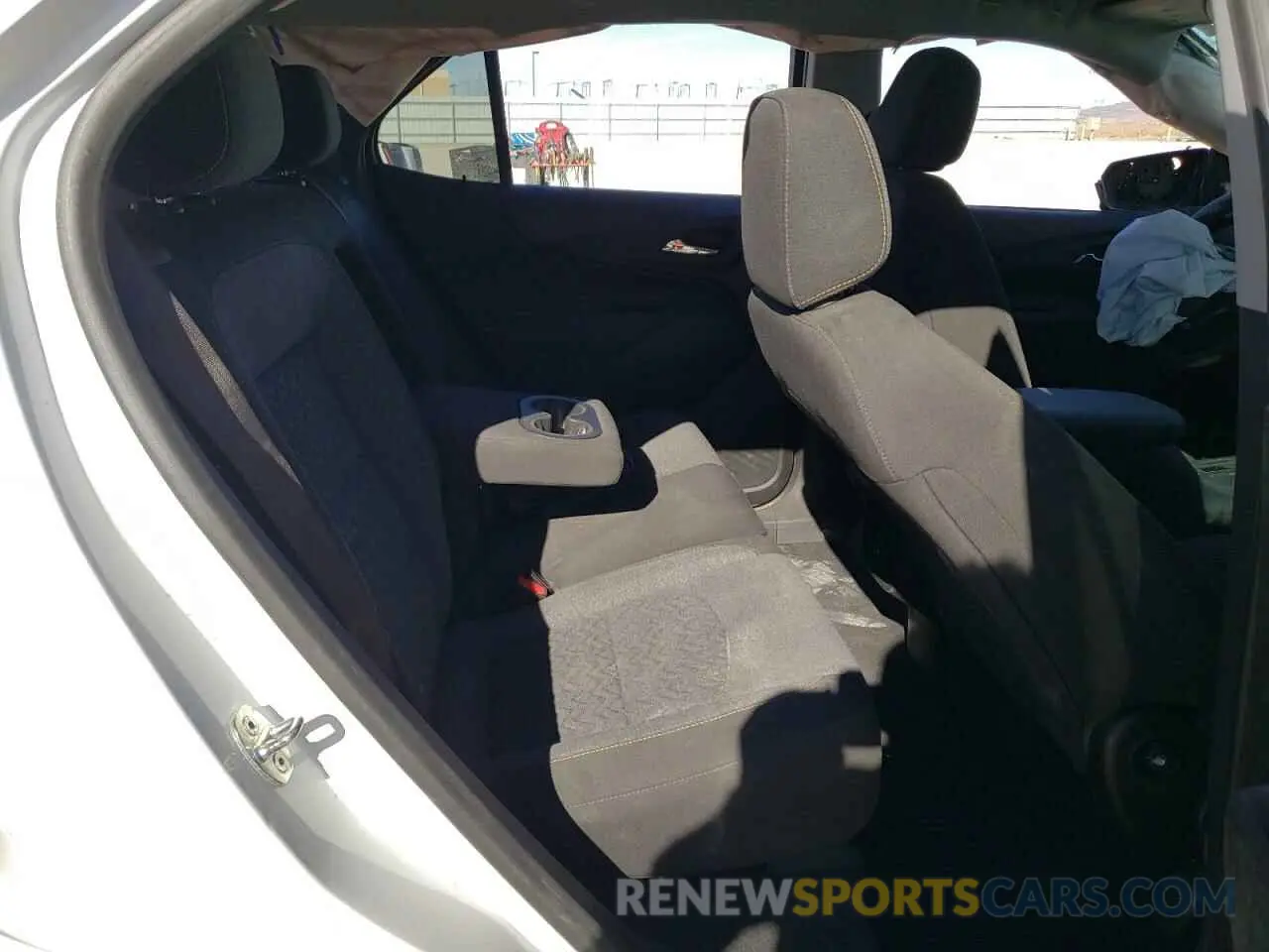 11 Photograph of a damaged car 3GNAXKEV7NL288844 CHEVROLET EQUINOX 2022