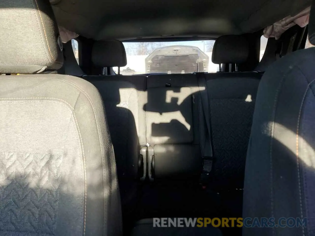 10 Photograph of a damaged car 3GNAXKEV8NL116452 CHEVROLET EQUINOX 2022
