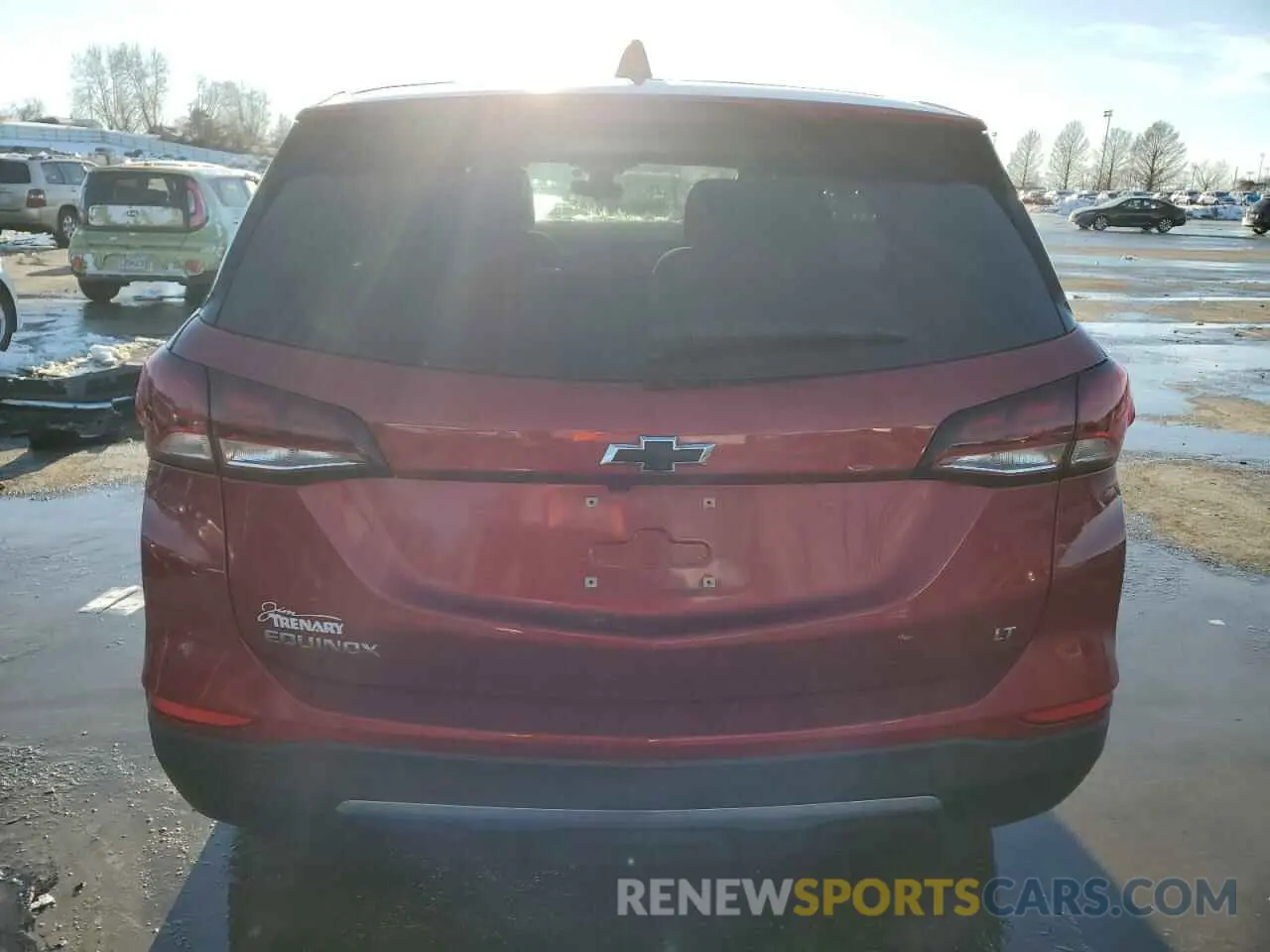 6 Photograph of a damaged car 3GNAXKEV8NL116452 CHEVROLET EQUINOX 2022