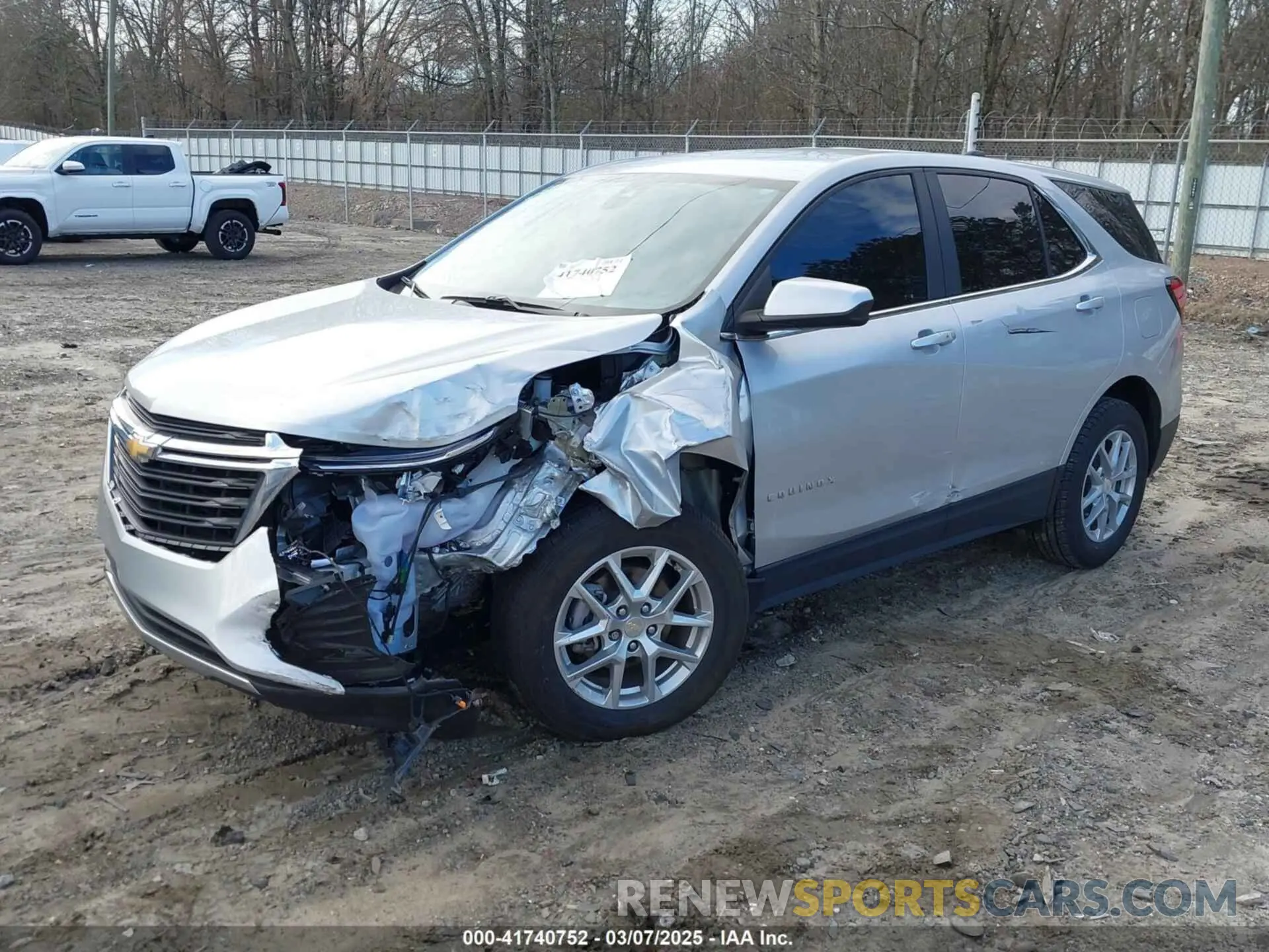 2 Photograph of a damaged car 3GNAXKEV8NL146079 CHEVROLET EQUINOX 2022