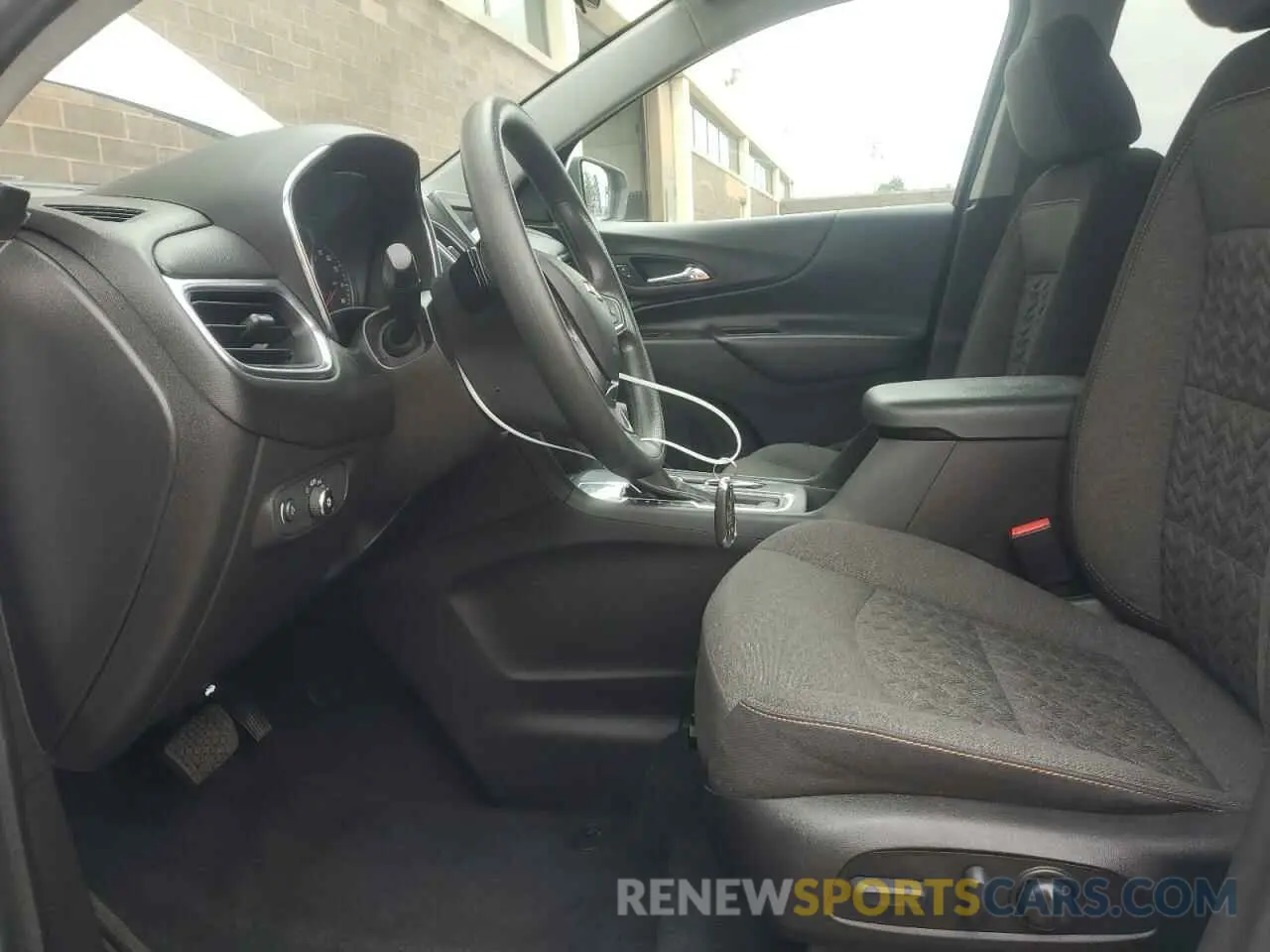 7 Photograph of a damaged car 3GNAXKEV8NL161410 CHEVROLET EQUINOX 2022