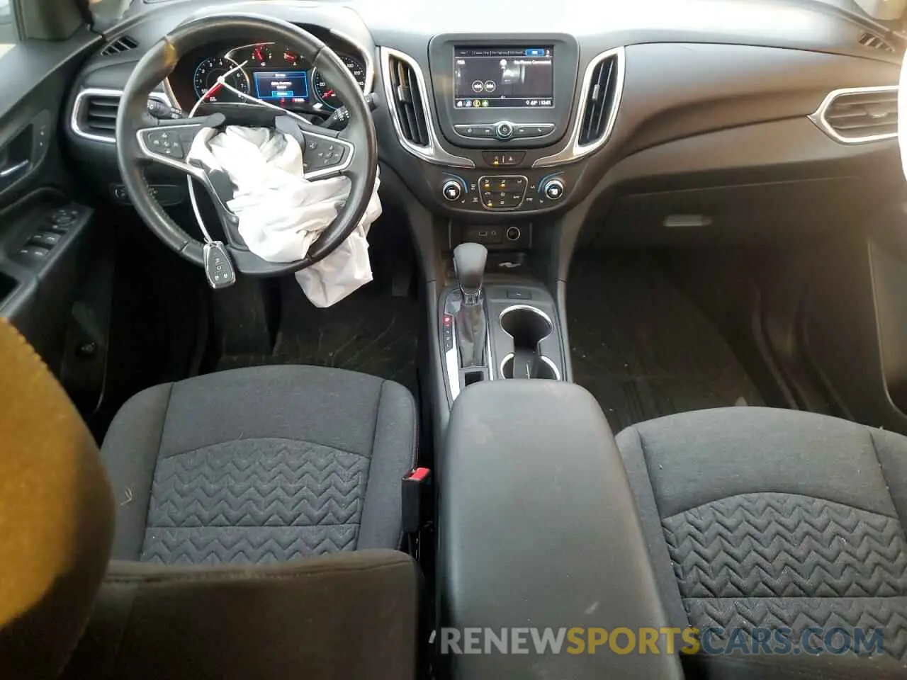 8 Photograph of a damaged car 3GNAXKEV8NL245713 CHEVROLET EQUINOX 2022