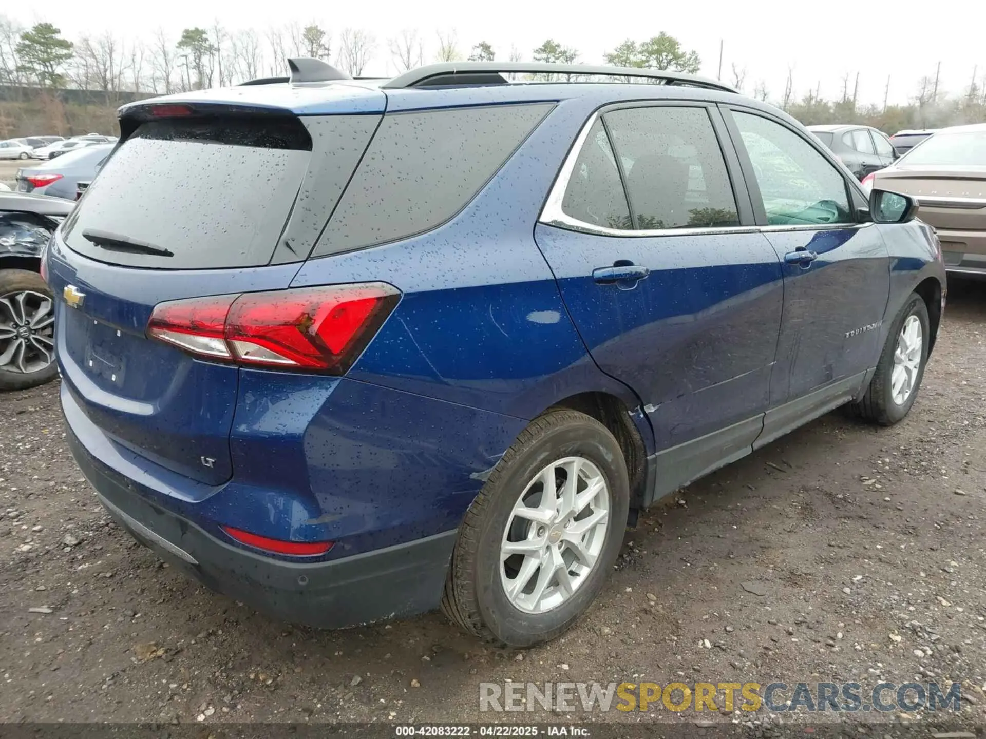 4 Photograph of a damaged car 3GNAXKEV8NL261474 CHEVROLET EQUINOX 2022