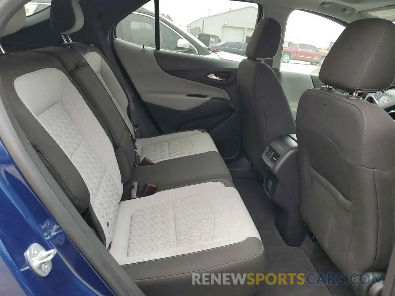 10 Photograph of a damaged car 3GNAXKEV8NL291039 CHEVROLET EQUINOX 2022