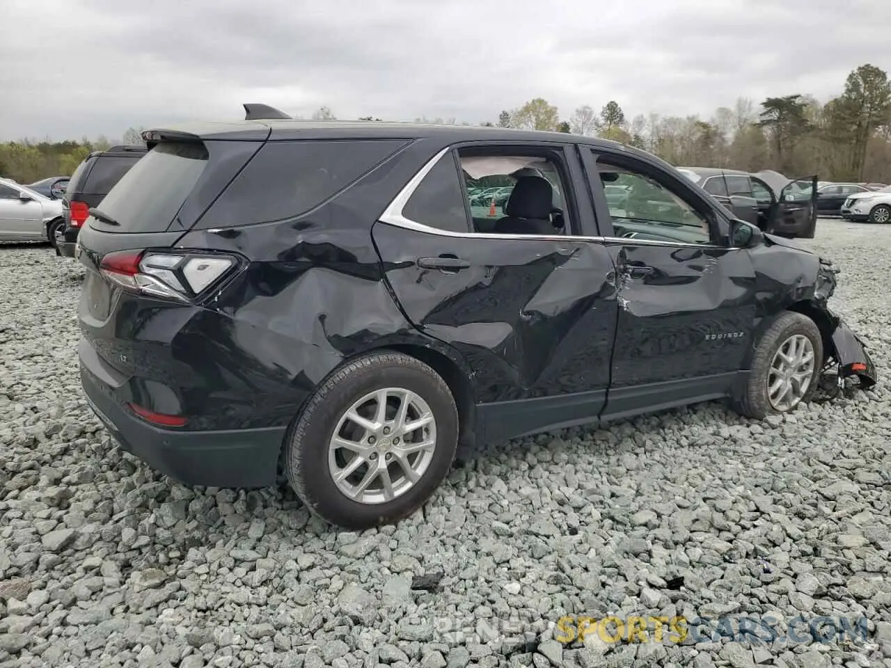 3 Photograph of a damaged car 3GNAXKEV8NL311208 CHEVROLET EQUINOX 2022