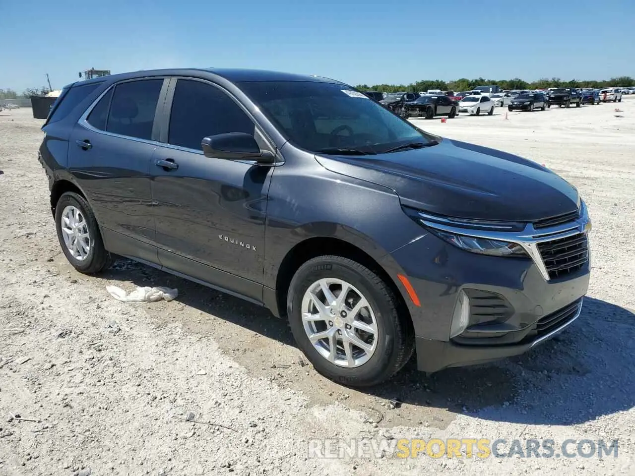4 Photograph of a damaged car 3GNAXKEV8NS231042 CHEVROLET EQUINOX 2022