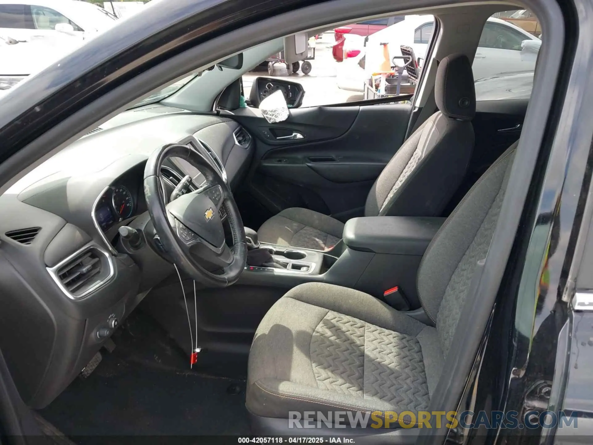 5 Photograph of a damaged car 3GNAXKEV9NL190981 CHEVROLET EQUINOX 2022