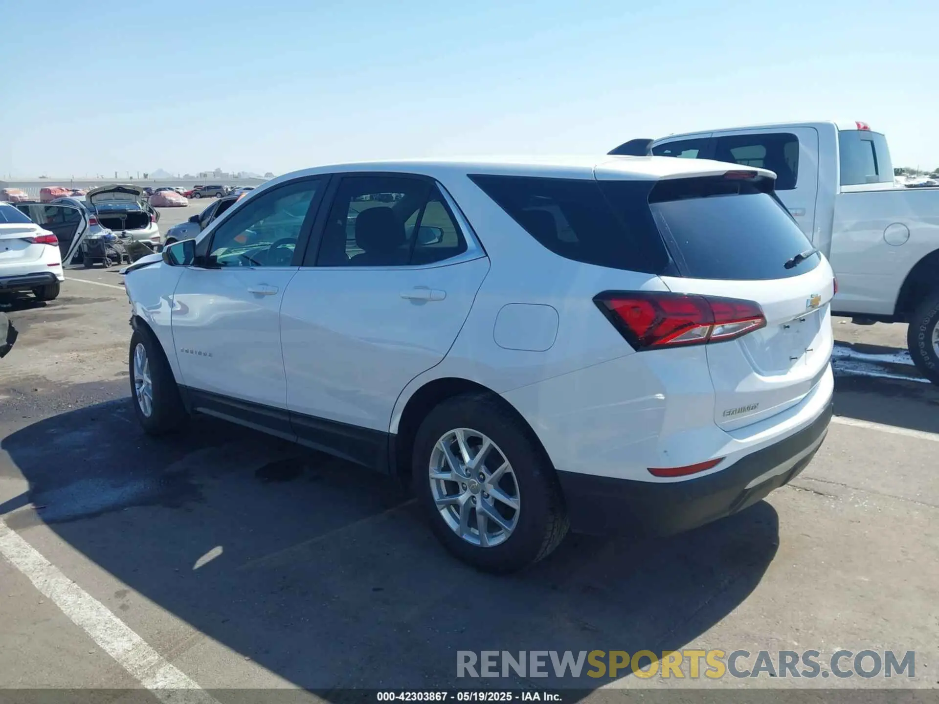 3 Photograph of a damaged car 3GNAXKEV9NL195100 CHEVROLET EQUINOX 2022
