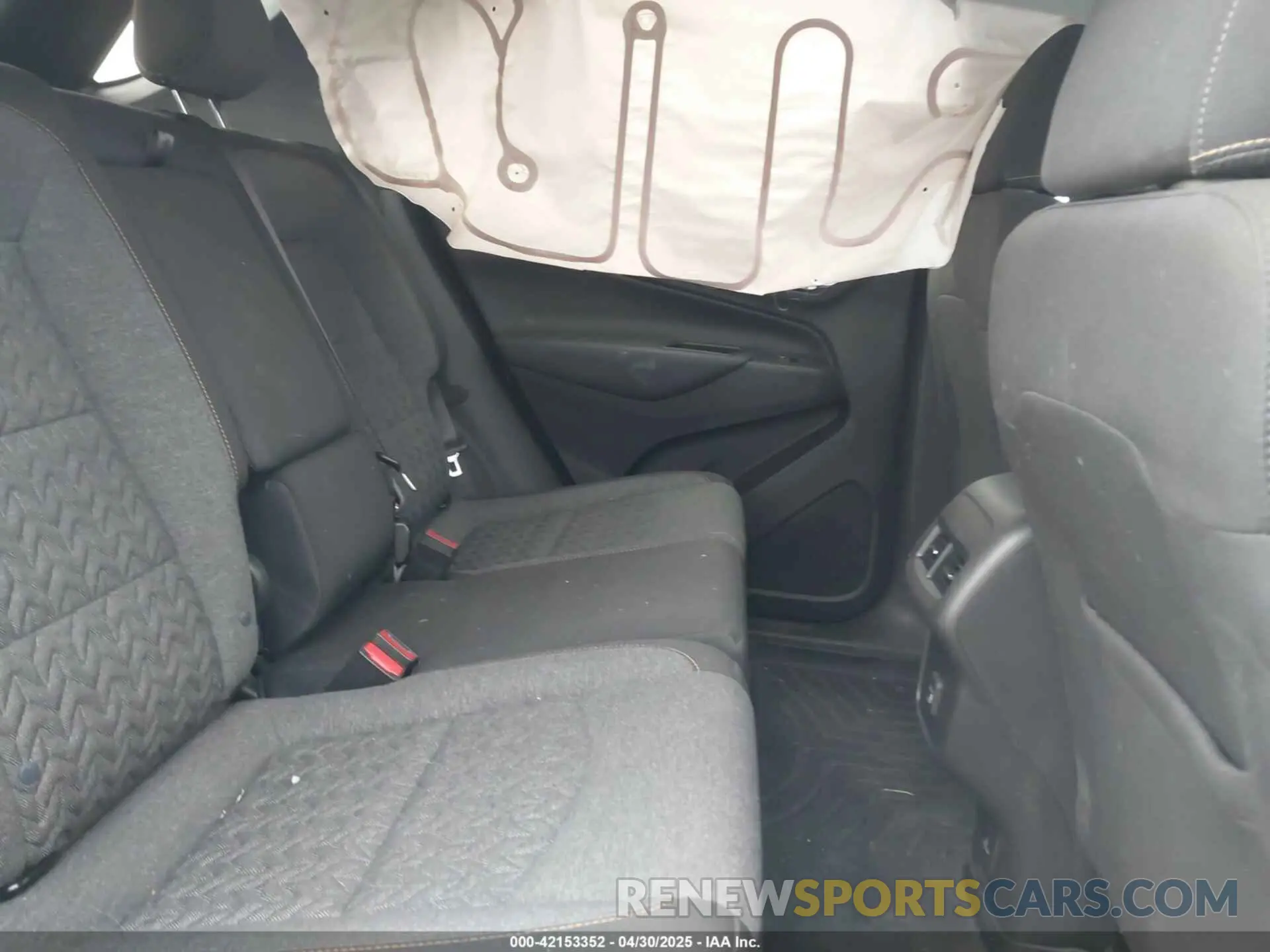 8 Photograph of a damaged car 3GNAXKEV9NL268398 CHEVROLET EQUINOX 2022